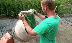 Idealny beton z betoniarki: jak mieszać krok po kroku?