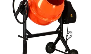 Jaka betoniarka na worek cementu? Wybierz idealną (120-150L)!